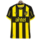 Camiseta hombre club Atlético Peñarol temporada 2026 2027 primera equipación rayada amarilla y negra calidad 1.1 premium Tienda Hincha Futbolero. Peñarol 2026, Camiseta Peñarol 2027, Manya Jersey, Ropa Peñarol uruguayo, Camiseta Peñarol amarilla negra, Calidad 1.1 Peñarol, Carbonero Retro, Tienda Hincha Futbolero, Peñarol Home Jersey 26/27.