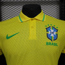 Polo hombre selección de Brasil primera equipación amarilla versión jugador temporada 2025 2026 calidad 1.1 oficial, Brasil 2026, Polo Brasil amarillo, Camiseta Brasil versión jugador, Ropa barata Brasil, Calidad 1.1 CBF, Tienda Hincha Futbolero, Vinicius Jr 2026, Bloke Core Brasil, Polo fútbol premium, Regalo fútbol brasileño.