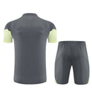 Conjunto hombre entrenamiento Real Madrid camiseta y pantalón corto gris temporada 2025 2026 calidad 1.1 oficial, Real Madrid entrenamiento 2025, Conjunto gris Madrid, Ropa entrenamiento Real Madrid, Camiseta entrenamiento Madrid hombre, Calidad 1.1 Merengue, Tienda Hincha Futbolero, La Liga 2026 training, Bloke Core deportivo, Regalo hombre Real Madrid, Kit entrenamiento gris 25/26.