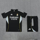 Conjunto hombre entrenamiento Real Madrid camiseta y pantalón corto negro temporada 2025 2026 calidad 1.1 oficial, Real Madrid entrenamiento 2025, Conjunto entrenamiento negro Madrid, Ropa entrenamiento Real Madrid, Camiseta entrenamiento Madrid hombre, Calidad 1.1 Merengue, Tienda Hincha Futbolero, La Liga 2026 training, Bloke Core deportivo, Regalo hombre Real Madrid, Kit entrenamiento 25/26.