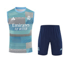 Real Madrid 2026, Conjunto entrenamiento Madrid, Camiseta sin mangas Real Madrid, Short azul marino Madrid, Ropa oficial Real Madrid, Jersey Madrid 25/26 azul, Regalo fútbol hombre Madrid, Kit entrenamiento Valdebebas, Bloke Core fitness, Comprar conjunto barato, Tienda Hincha Futbolero.
