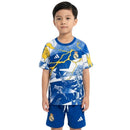 Conjunto infantil fútbol Real Madrid Marvel temporada 2025 2026 oficial edición especial camiseta azul y blanca técnica transpirable kids héroes ninos