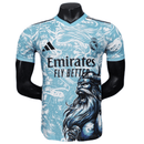 Camiseta hombre Real Madrid edición limitada Vikings temporada 2025 2026 blanca y azul versión jugador auténtica calidad 1.1 oficial, Real Madrid 2025, Camiseta Madrid Vikings, Real Madrid edición especial 25/26, Camiseta blanca azul Madrid, Camiseta barata Real Madrid, Calidad 1.1 Madrid, La Liga 2026, Tienda Hincha Futbolero, Hala Madrid, Bloke Core Vikings.