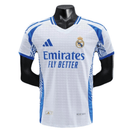 Camiseta hombre entrenamiento Real Madrid temporada 2025 2026 versión jugador blanca con detalles en azul calidad 1.1 oficial, Real Madrid 2025, Camiseta entrenamiento Real Madrid, Real Madrid 25/26 blanca, Ropa Real Madrid barata, Camiseta blanca Madrid, Calidad 1.1 Real Madrid, Entrenamiento Valdebebas, Tienda Hincha Futbolero, Hala Madrid, Bloke Core Madrid.