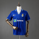 Camiseta hombre Real Oviedo retro temporada 1995 1996 primera equipación azul escudo bordado cuello polo calidad 1.1 oficial, Real Oviedo Retro, Camiseta Oviedo 1995, Camiseta Oviedo 1996, Real Oviedo azul, Camiseta barata Oviedo, Calidad 1.1 Oviedo, Retro Football España, Tienda Hincha Futbolero, Oviedo Home Retro Jersey.