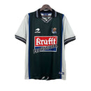 Camiseta hombre Real Sociedad temporada 2000 2002 segunda equipación retro calidad 1.1 premium Tienda Hincha Futbolero. Real Sociedad 2000, Real Sociedad 2002, Camiseta Real Sociedad retro, Ropa Real Sociedad clásica, Camiseta Real Sociedad visitante, Calidad 1.1 Real Sociedad, Anoeta Retro, Tienda Hincha Futbolero, Real Sociedad Retro Jersey 00/02.