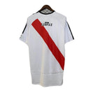Camiseta hombre retro River Plate primera equipación blanca con banda roja temporada 2006 2007 calidad 1.1 oficial, River Plate retro 2006, Camiseta River 2007, Camiseta antigua River Plate, Jersey River vintage 06/07, Calidad 1.1 River, Tienda Hincha Futbolero, Fútbol Argentino clásico, Bloke Core River, Regalo fútbol hombre River, Camiseta River banda roja retro.