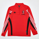 Sudadera hombre AC Milan temporada 2003 2004 entrenamiento roja detalles negros retro calidad 1.1 premium rossonero estilo Kaká. AC Milan 2003, Sudadera AC Milan roja, Ropa AC Milan retro, Entrenamiento Milan 03/04, Calidad 1.1 AC Milan, Rossonero Vintage, Tienda Hincha Futbolero, AC Milan Red Retro Sweatshirt.
