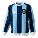 Sudadera hombre Selección Argentina temporada 2025 2026 color azul claro celeste y marino oficial 3 estrellas fútbol técnica transpirable mundial.