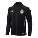 Sudadera hombre selección Argentina temporada 2025 2026 color negra oficial fútbol AFA técnica transpirable entrenamiento mundial 3 estrellas dark mode.