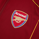 Sudadera hombre Arsenal FC temporada 2025 2026 color rojo bordo oficial fútbol técnica transpirable entrenamiento urbana gunners burdeos.