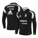 Sudadera hombre Real Madrid temporada 2004 2005 entrenamiento negra retro calidad 1.1 premium madridista era Galácticos Ronaldo Zidane Beckham. Real Madrid 2004, Sudadera Real Madrid negra, Ropa Real Madrid retro, Entrenamiento Madrid 04/05, Calidad 1.1 Real Madrid, Galácticos Gear, Tienda Hincha Futbolero, Real Madrid Black Retro Sweatshirt.
