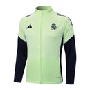 Sudadera hombre Real Madrid temporada 2025 2026 color verde oficial fútbol merengue técnica transpirable entrenamiento urbana dark green.