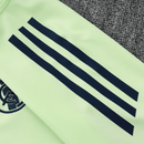 Sudadera hombre Real Madrid temporada 2025 2026 color verde oficial fútbol merengue técnica transpirable entrenamiento urbana dark green.