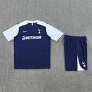 Tottenham 2026, Conjunto entrenamiento Tottenham azul, Ropa oficial Tottenham, Conjunto Spurs 25/26, Kit de fútbol hombre azul, Regalo fútbol hombre Spurs, Ropa entrenamiento Premier League, Pantalón Tottenham azul, Comprar conjunto entrenamiento barato, Tienda Hincha Futbolero.