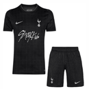 Tottenham infantil, Conjunto Tottenham niños, Kit Spurs 2025 negro, Ropa Tottenham oficial niños, Camiseta fútbol infantil, Calidad 1.1 kids, Nueva colección 2025, Regalo fútbol niños, Tienda Hincha Futbolero, Premier League kids.
