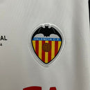 Camiseta oficial del Valencia CF primera equipación temporada 2003 2004 retro para hombre de Tienda Hincha Futbolero, Camiseta Valencia retro, Valencia CF 03/04, Ropa Valencia vintage, Comprar camiseta Valencia histórica, Doblete Valencia, Mestalla, Camisetas fútbol retro, Retro Valencia 2004, Historia Valencia CF, Colección Valencia.