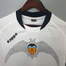 Camiseta oficial del Valencia CF primera equipación temporada 2009 2010 retro para hombre de Tienda Hincha Futbolero, Camiseta Valencia CF retro, Valencia 09/10, Ropa Valencia vintage, Comprar camiseta Valencia antigua, Los Che, Valencianistas, Camisetas fútbol retro, Retro Valencia 2010, Mestalla, Colección Valencia CF.