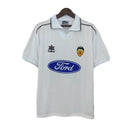 Camiseta hombre retro Valencia CF primera equipación blanca con cuello polo temporada 1997 1998 calidad 1.1 oficial, Valencia retro 1997, Camiseta Valencia polo blanca, Camiseta antigua Valencia 97/98, Jersey Valencia vintage blanco, Calidad 1.1 Valencia, Tienda Hincha Futbolero, La Liga clásica, Bloke Core Valencia, Regalo fútbol hombre Valencia, Camiseta Mendieta Valencia retro.