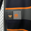 Camiseta hombre Valencia CF temporada 1999 2000 segunda equipación retro calidad 1.1 premium Mendieta Tienda Hincha Futbolero. Valencia 1999, Valencia 2000, Camiseta Valencia retro, Ropa Valencia CF clásica, Camiseta Valencia visitante, Calidad 1.1 Valencia, Piojo Lopez 2000, Tienda Hincha Futbolero, Valencia Retro Jersey 99/00.