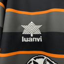 Camiseta hombre Valencia CF temporada 1999 2000 segunda equipación retro calidad 1.1 premium Mendieta Tienda Hincha Futbolero. Valencia 1999, Valencia 2000, Camiseta Valencia retro, Ropa Valencia CF clásica, Camiseta Valencia visitante, Calidad 1.1 Valencia, Piojo Lopez 2000, Tienda Hincha Futbolero, Valencia Retro Jersey 99/00.