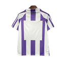 Camiseta retro hombre Real Valladolid primera equipación blanquivioleta año 1983 1984 calidad 1.1 premium estilo vintage Pucela oficial, Real Valladolid 1984, Camiseta retro Valladolid, Camiseta vintage Valladolid, Equipación Pucela barata, Calidad 1.1 Valladolid, Tienda Hincha Futbolero, Copa de la Liga 1984, Bloke Core retro, Camiseta violeta Valladolid antigua, Regalo fútbol vintage España.