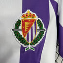 Camiseta retro hombre Real Valladolid primera equipación blanquivioleta año 1983 1984 calidad 1.1 premium estilo vintage Pucela oficial, Real Valladolid 1984, Camiseta retro Valladolid, Camiseta vintage Valladolid, Equipación Pucela barata, Calidad 1.1 Valladolid, Tienda Hincha Futbolero, Copa de la Liga 1984, Bloke Core retro, Camiseta violeta Valladolid antigua, Regalo fútbol vintage España.