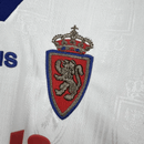 Camiseta retro hombre Real Zaragoza primera equipación blanca temporada 1997 1998 calidad 1.1 oficial, Real Zaragoza Retro, Camiseta Zaragoza 1997, Camiseta blanca Zaragoza, Camiseta Zaragoza barata, Calidad 1.1 Retro, Tienda Hincha Futbolero, La Liga 90s, Bloke Core Zaragoza, Regalo fútbol vintage, Jersey Zaragoza 97/98.